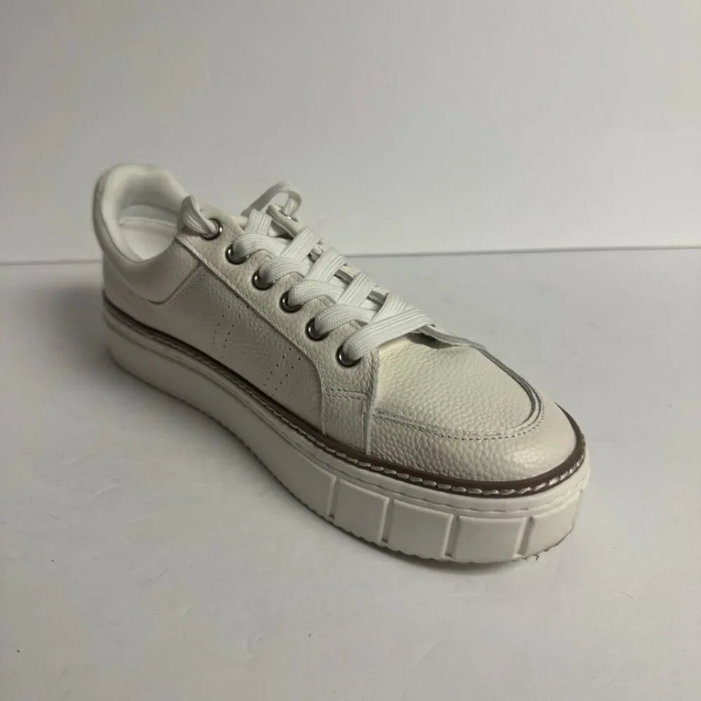 Vince Camuto Womens Rezelli Sneaker White Size 7.5 M